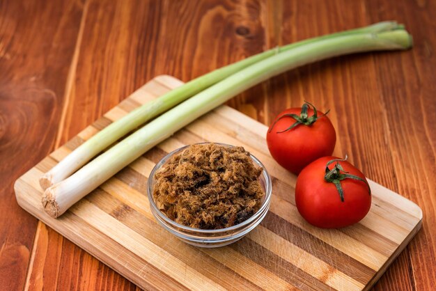 Vue à haut angle des légumes sur la table