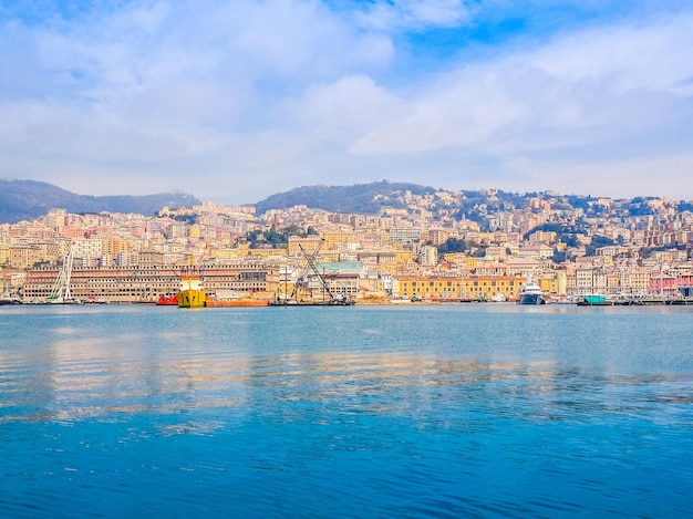 Vue HDR de Gênes Italie depuis la mer