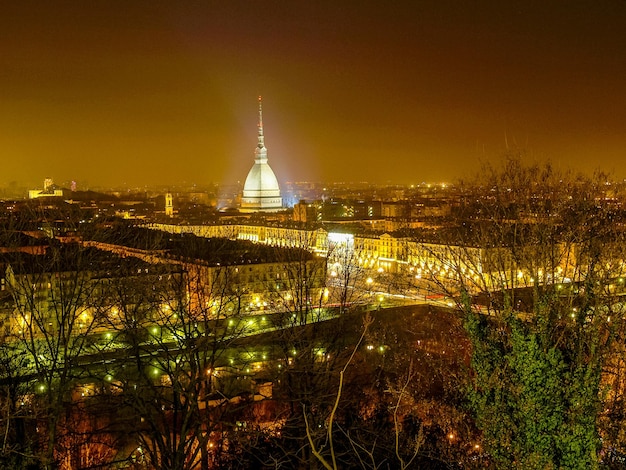 Vue HDR de Turin la nuit