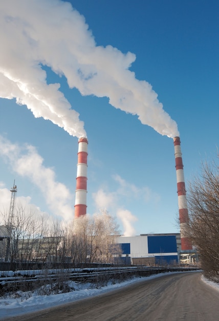 Vue hivernale de la centrale thermique