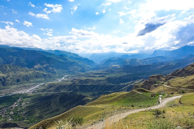 Vue imprenable sur la montagne au Daguestan Caucase Russie 2021