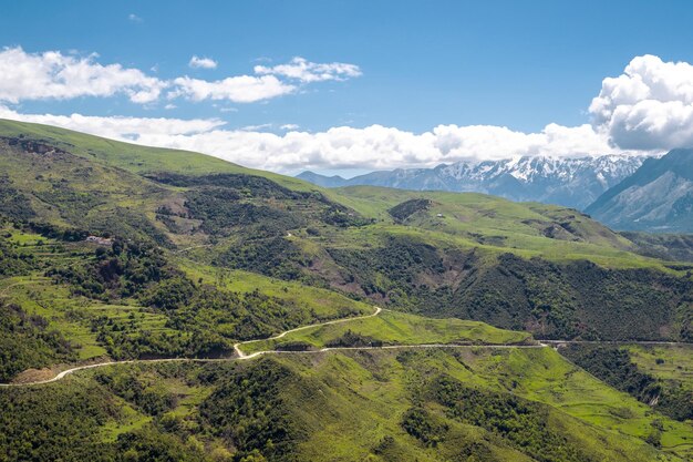 Vue imprenable sur la montagne dans les Alpes albanaises