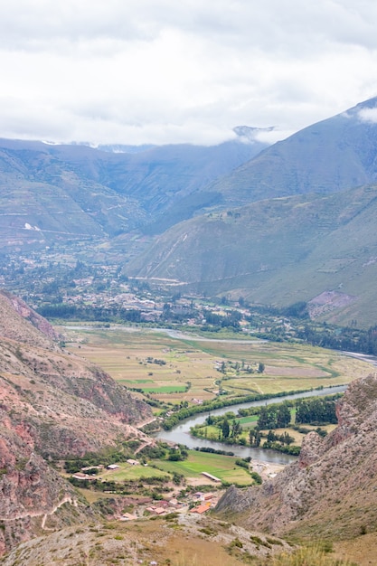 Vue imprenable sur le paysage des Andes de Cusco. Pérou