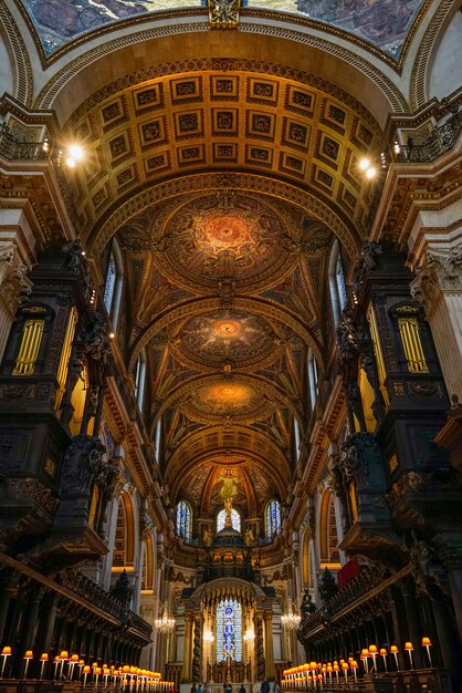 Vue intérieure de la cathédrale St Paul