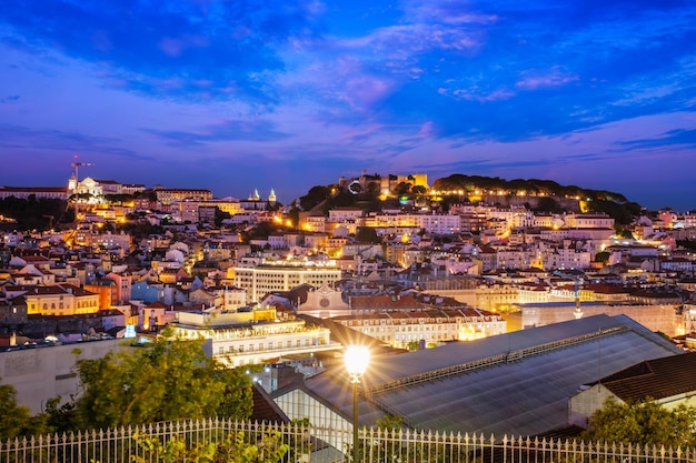 Vue de Lisbonne depuis le miradouro de Sao Pedro de Alcantara, point de vue de Lisbonne, au Portugal
