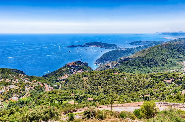 Vue sur le littoral de la Côte d'Azur Eze France