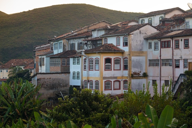 Vue de la maison sur la colline de la célèbre ville historique Ouro Preto Minas Gerais Brésil