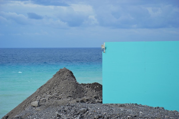 Photo vue de la mer sur un ciel nuageux