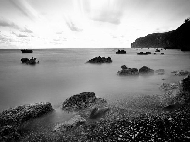 Photo vue de la mer contre le ciel