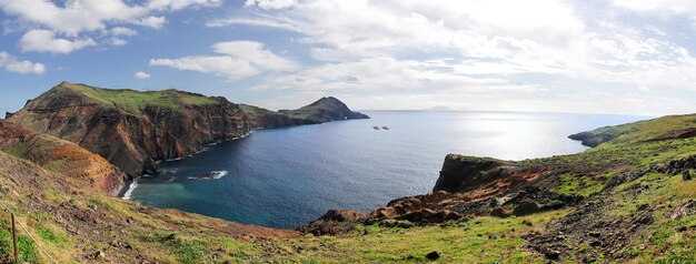 Vue de la mer sous un angle élevé