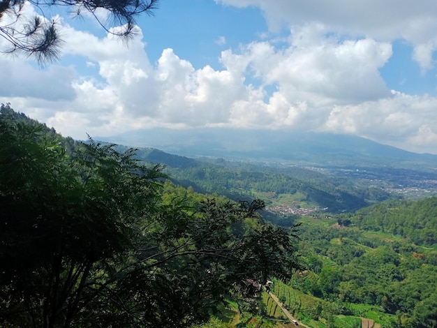 Photo vue sur la montagne indonésienne
