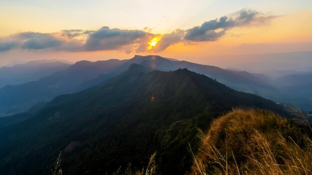 Vue de la montagne Phu Chi Dao ou Phu Chee Dao à Chiang Rai en Thaïlande