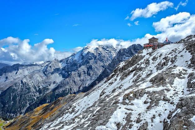 Vue sur les montagnes des Alpes italiennes