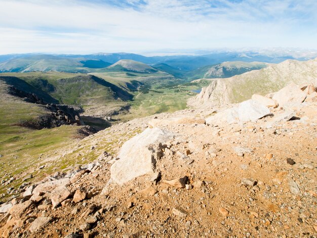 Vue sur les montagnes depuis le mont Evans.