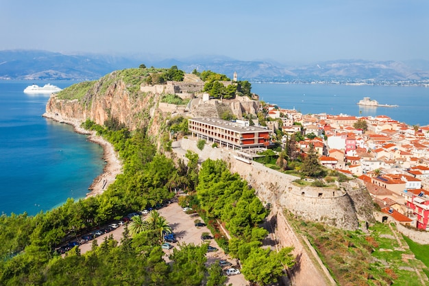 Photo vue de nauplie en grèce