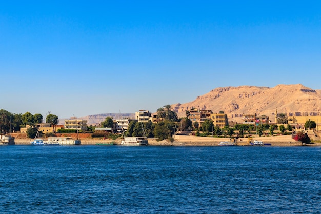 Vue sur le Nil à Louxor, Egypte