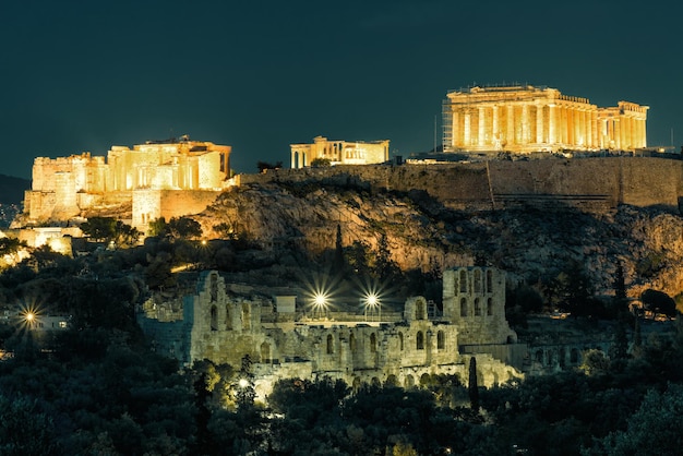 Vue nocturne de l'Acropole d'Athènes Grèce