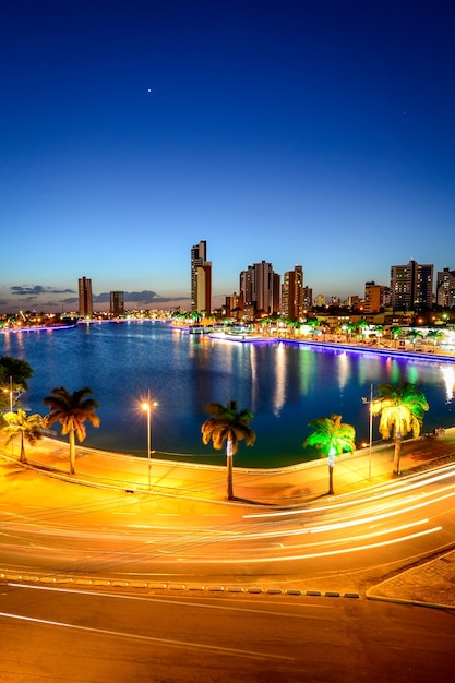 Vue Nocturne De L'ancien Barrage à Campina Grande Paraiba Brésil Le 12 Décembre 2013