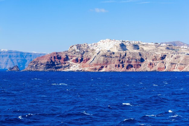 Vue panoramique aérienne de l'île de Santorin, Cyclades en Grèce