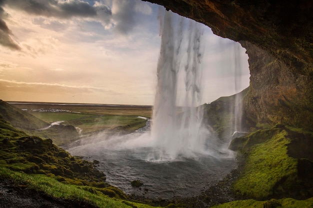 Vue panoramique de la cascade