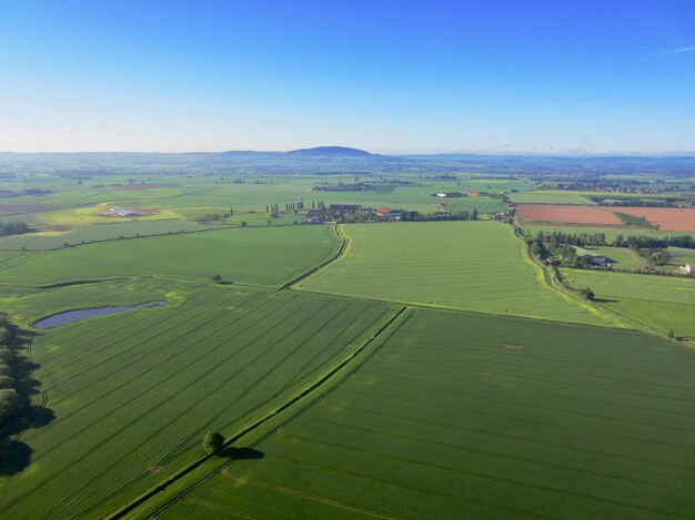 Photo vue panoramique d'un champ agricole contre le ciel