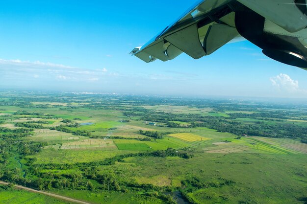 Photo vue panoramique d'un champ agricole contre le ciel