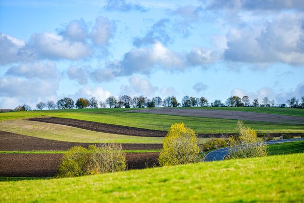 Photo vue panoramique d'un champ agricole contre le ciel