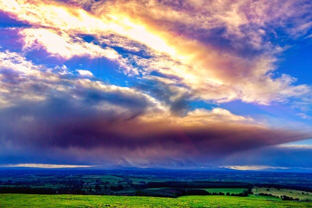 Photo vue panoramique du ciel sur le paysage spectaculaire