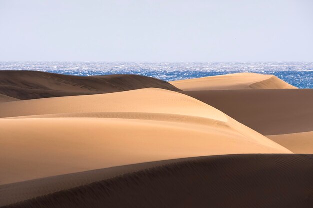 Photo vue panoramique du désert sur un ciel dégagé