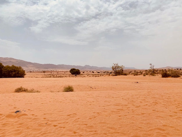 Vue panoramique du désert contre le ciel