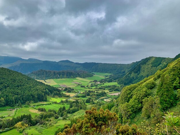 Vue panoramique du paysage contre le ciel