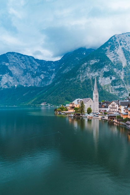 Vue panoramique du village de hallstatt