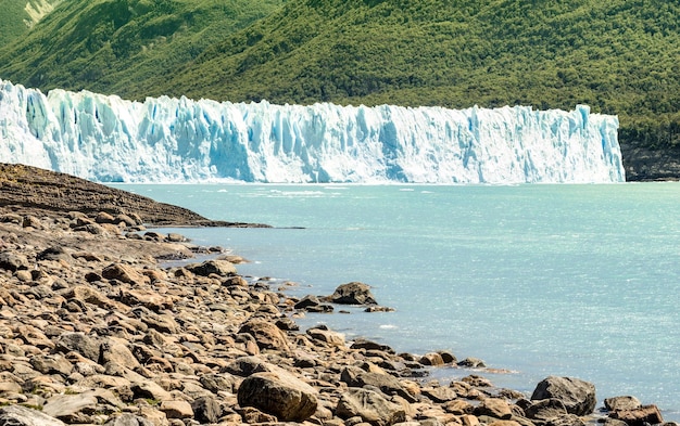Photo vue panoramique sur le lac du glacier perito moreno en patagonie argentine