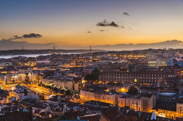 Photo vue panoramique de lisbonne au crépuscule