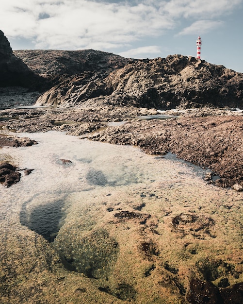 Photo vue panoramique de la mer et des bâtiments contre le ciel