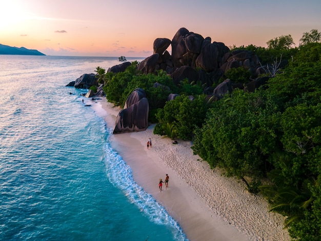 Photo vue panoramique de la mer contre le ciel au coucher du soleil