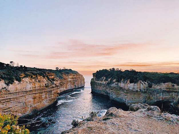 Photo vue panoramique de la mer contre le ciel au coucher du soleil