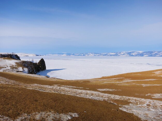 Photo vue panoramique de la mer contre le ciel en hiver