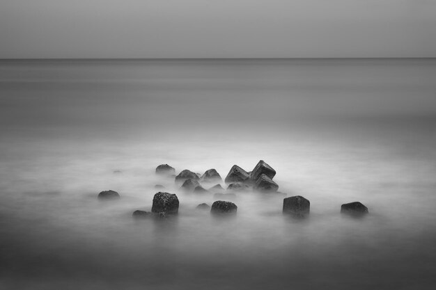 Vue panoramique de la mer contre le ciel