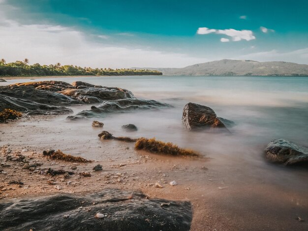 Vue panoramique de la mer contre le ciel