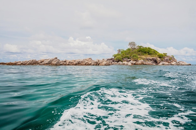 Vue panoramique de la mer contre le ciel