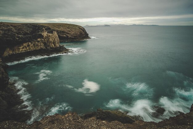 Vue panoramique de la mer contre le ciel