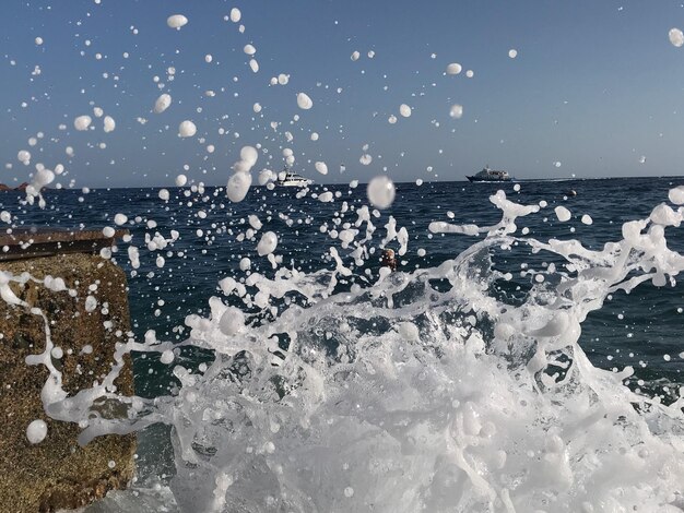 Vue panoramique de la mer contre le ciel