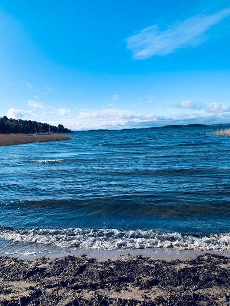 Vue panoramique de la mer contre le ciel