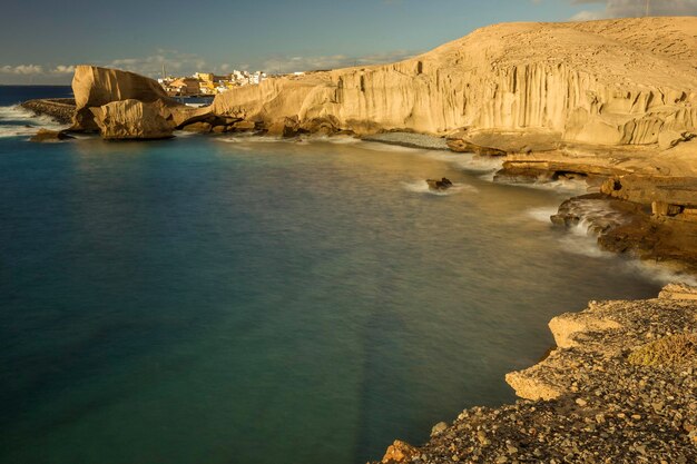 Vue panoramique de la mer et des rochers de Tenerife