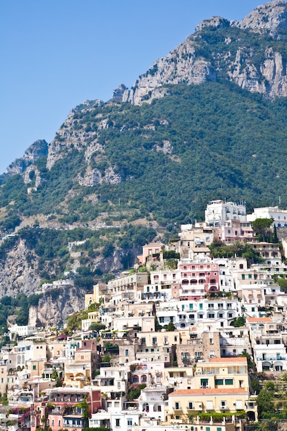 Vue panoramique de Minori, magnifique ville de Costiera Amalfitana - Italie