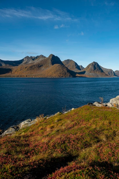 Vue panoramique sur la montagne Segla sur l'île de Senja, Norvège