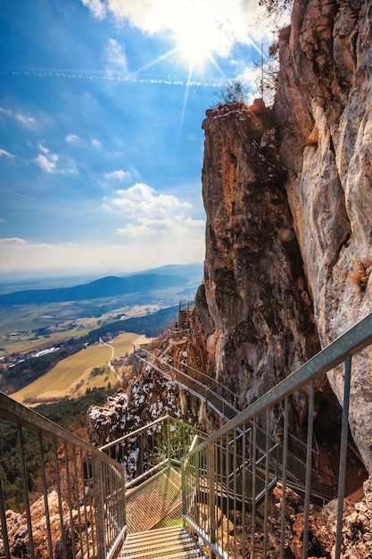 Vue panoramique des montagnes contre le ciel