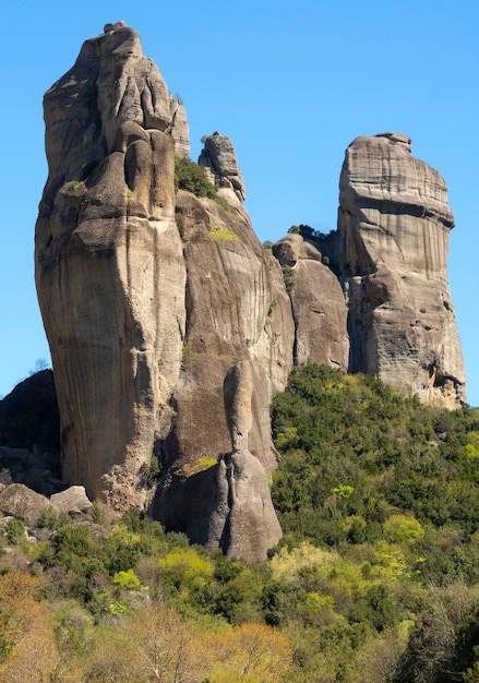 Vue panoramique sur les montagnes des Météores en Grèce