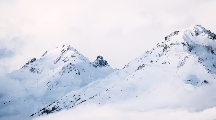 Photo vue panoramique sur les montagnes près de brianson, serre chevalier, france